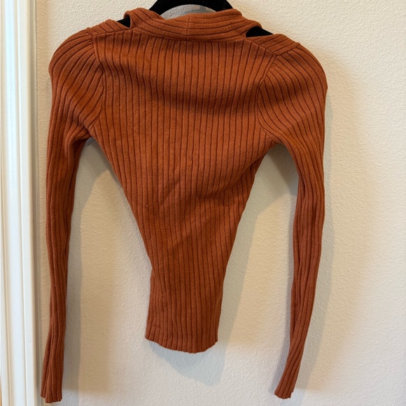 Astr Rust Ribbed Knit Top - Picture 2 of 2